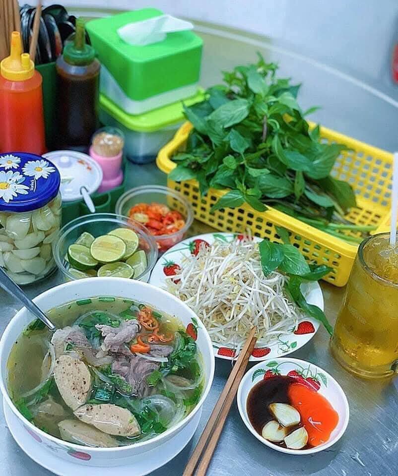 Phở Bò đậm vị gia truyền với tên gọi Phở Âu tại Ngã Năm Cần Thơ